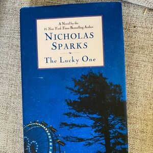 Nicholas Sparks 'The Lucky One' Book
